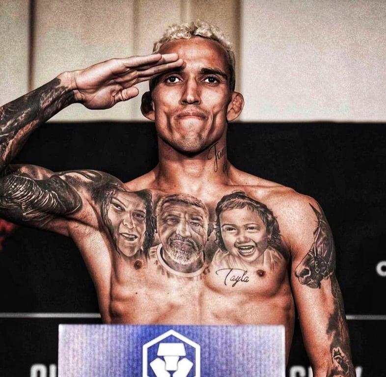 Charles Oliveira makes championship weight. Credits to: Zuffa LLC