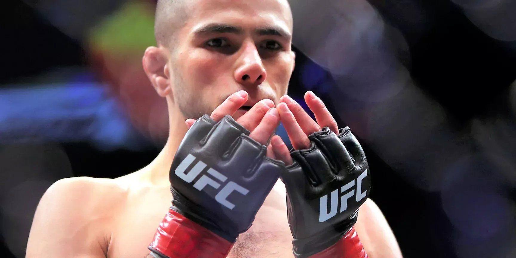 Tim Elliott Faces Muhammad Mokaev in Veteran vs. Prospect Matchup