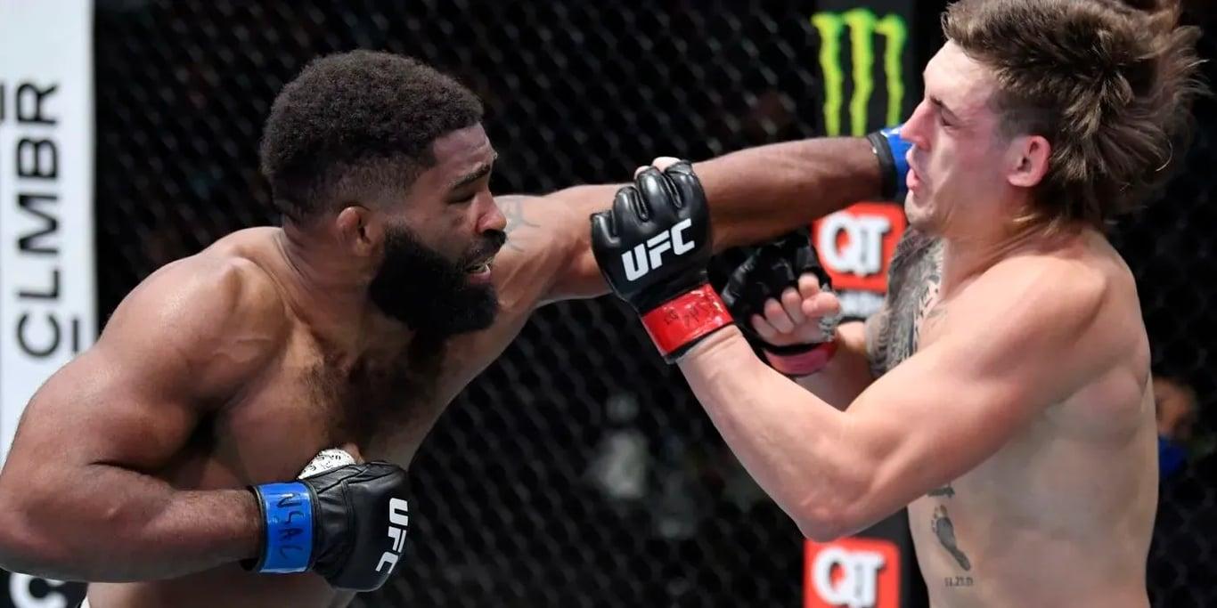 Chris Curtis and Brenden Allen trading in their first bout. Credits to: Chris Unger - Zuffa LLC.