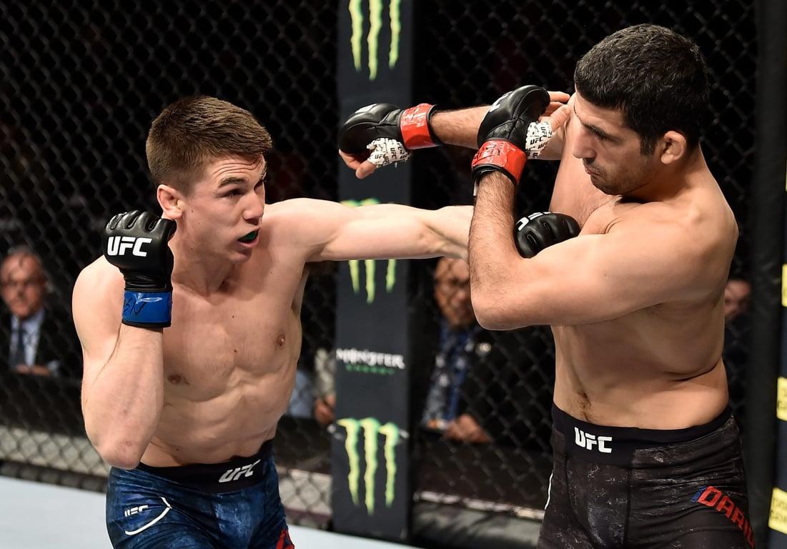 Alexander Hernandez landing a straight on Beniel Dariush before securing his KO victory. Credits to: Jeff Botari - Zuffa LLC