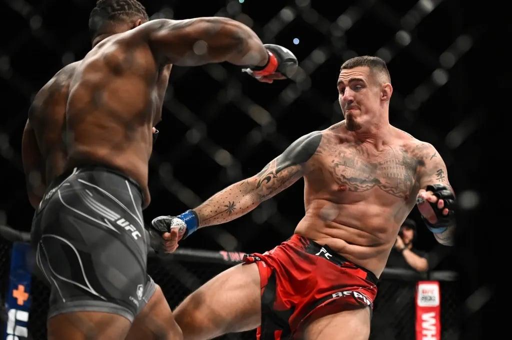 Tom Aspinall moments before shattering his knee against Curtis Blaydes. Credits to: Haljestam - USA TODAY Sports.