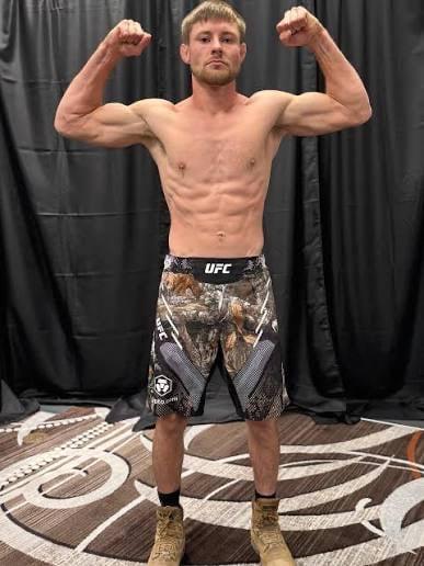 Bryce lookin huge, 3 days out..