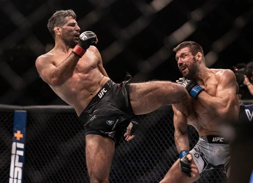 Beneil Dariush defeats Mateusz Gamrot at UFC 280. Credits to: Craig Kidwell-USA TODAY Sports