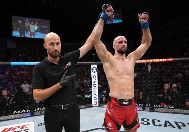 Volkan Oezdemir getting his hand raised after his win over Paul Craig. Credits to: Jeff Bottari-Zuffa LLC.