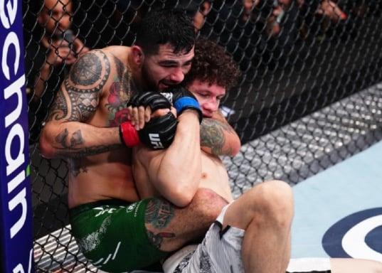 Fluffy Hernandez will destroy Roman Dolidze. 🇺🇸