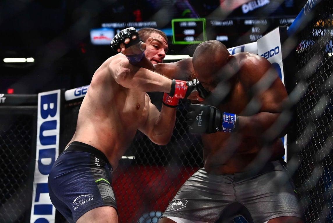 Ante Delija earns a victory against Shelton Graves. Credits to: The PFL