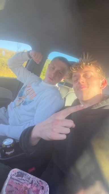 Fogging with my boy @ShutUpWillYaJoe. Looking forward to the fights tomorrow, good luck fellas 💰💰