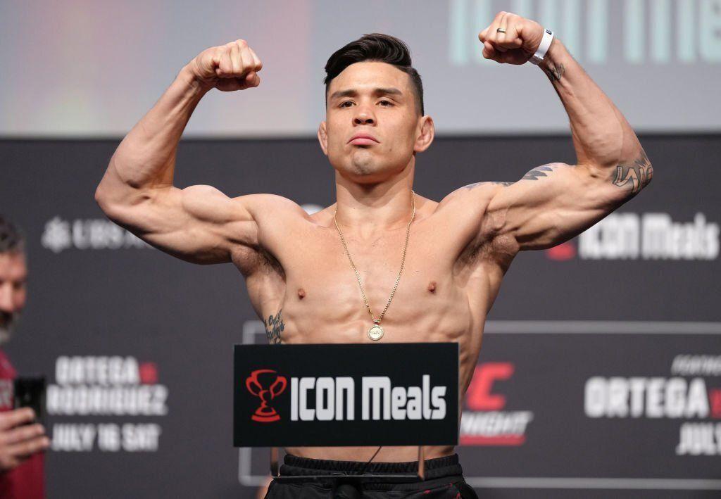 UFC FN: Song vs Simon Weigh-In Results