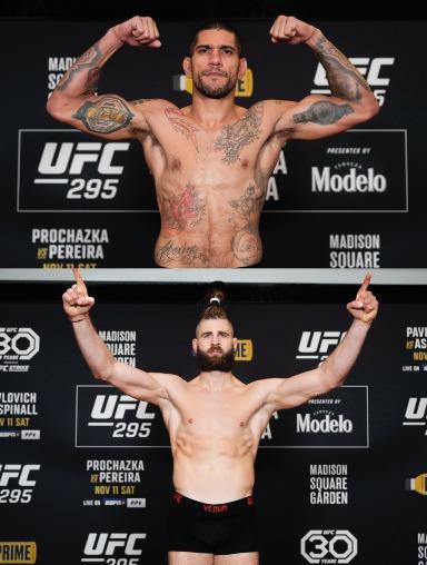 Alex Pereira and Jiri Prochazka weigh-in photos
