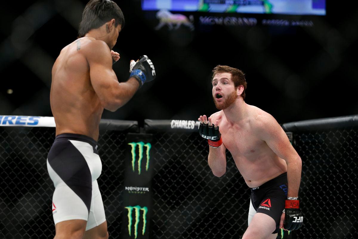 Collard during his fight with Tiago Trator. Credits to: Esther Lin - MMA Fighting