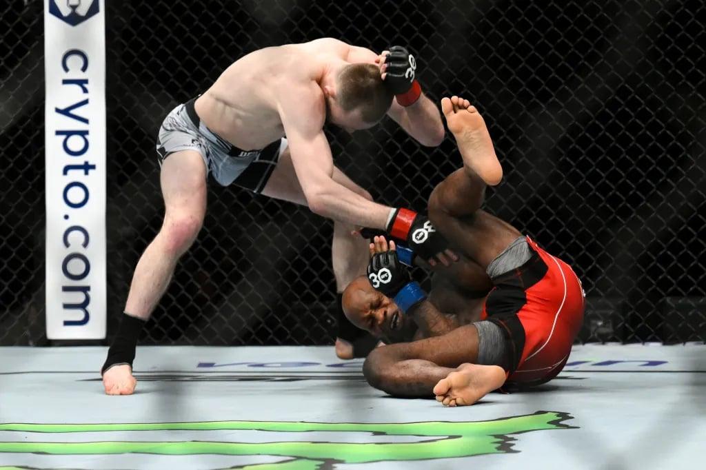 Jake Hadley TKOing Malcom Gordon at UFC 286 in London, England. Credits to: Per Haljestam - USA TODAY Sports.