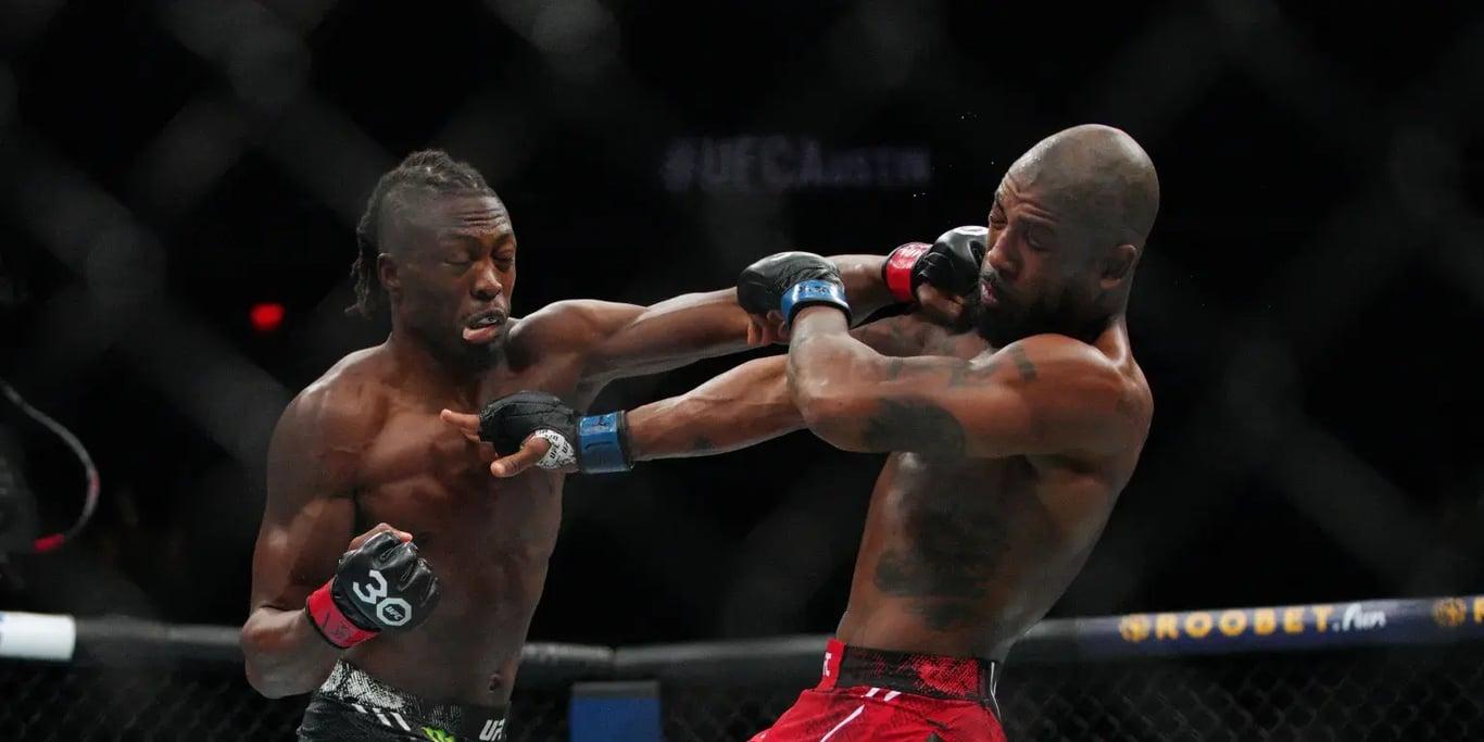 Jalin Turner trading with Bobby Green. Credits to: Dustin Safranek - USA TODAY Sports.