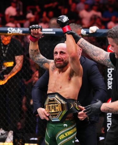 Could this win mark Volkanovski as the Featherweight GOAT? Or is he not yet on the level of prime Jose Aldo?