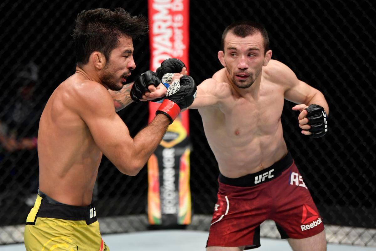 Askar Askarov and Alexandre Pantoja went to a close decision on this card, with Askarov winning. Photo by Jeff Bottari, Zuffa LLC.