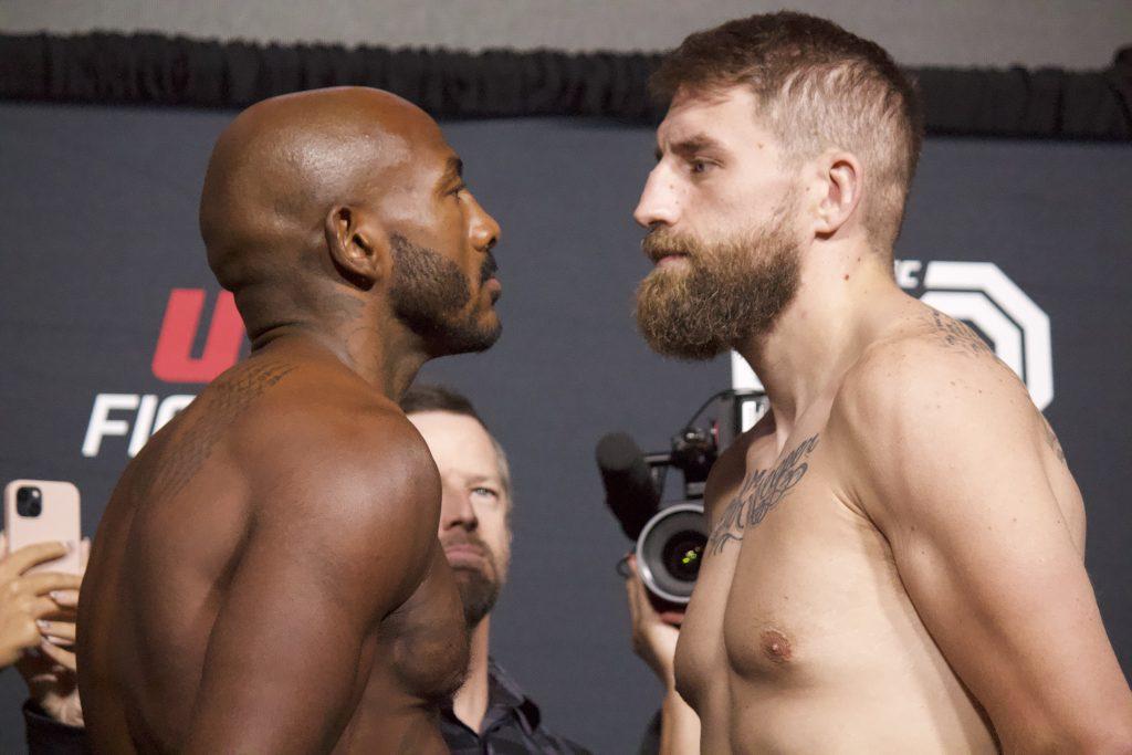 Khalil Rountree and Chris Daukaus face off. Photo by Cageside Press.