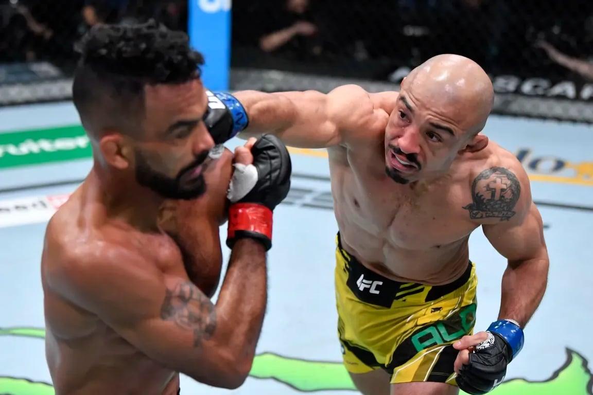 Jose Aldo dominates Rob Font to make it 3 wins in a row. Credit: Jeff Bottari - Zuffa LLC.
