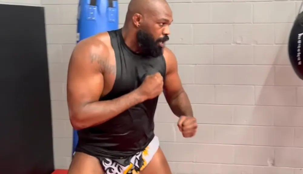 Jon Jones looking like a real heavyweight ahead of his fight with Cyril Gane. Photo by MMAJunkie.