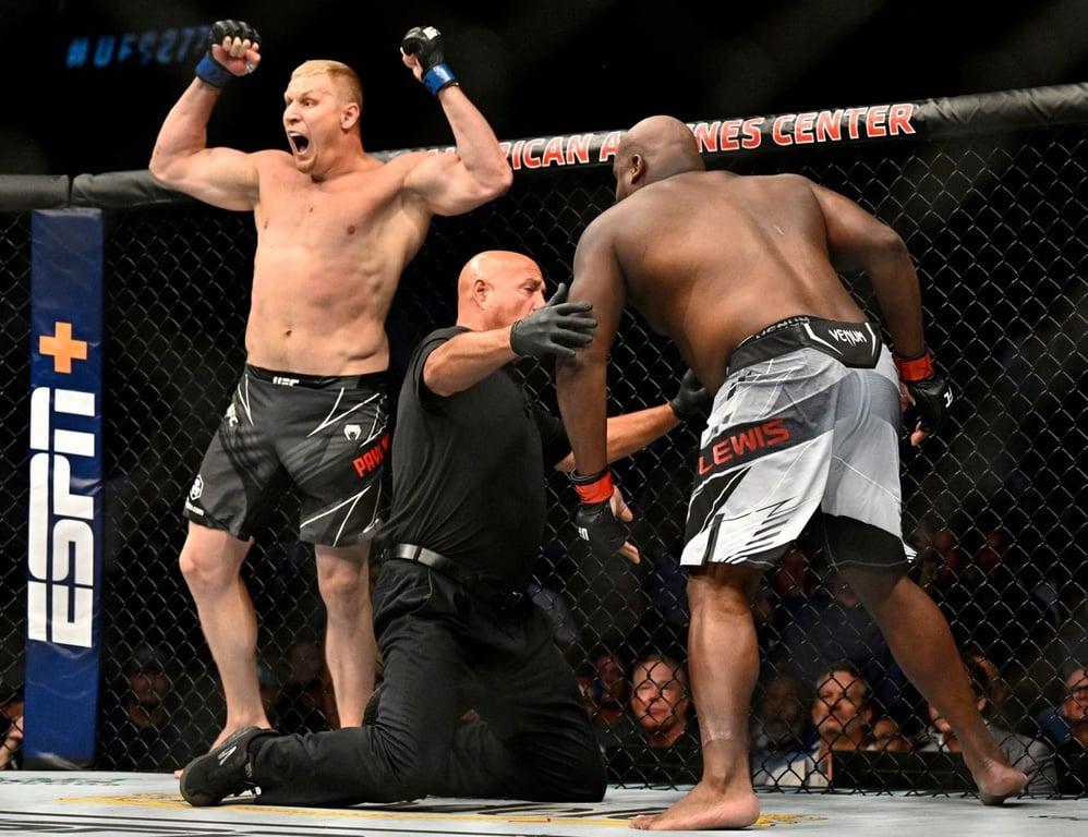 Fans boo as Lewis springs back to his feet following the stoppage. Credits to: Jerome Miron-USA TODAY Sports