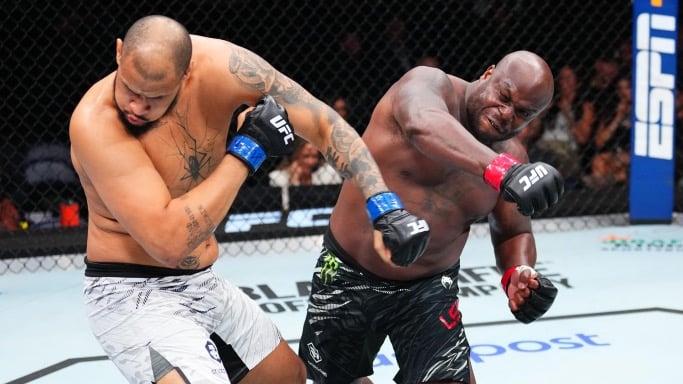 Is Derrick Lewis making a statement on the main card of 324? 
