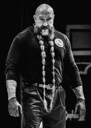 Referee Mike Beltran has retired from the sport, goodbye to a legend