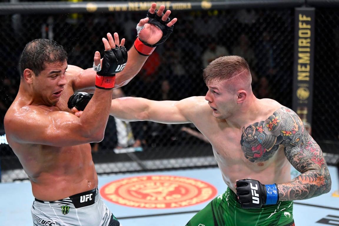Marvin Vettori going to war with Paulo Costa in their main event back in October 2021. Credits to: Jeff Botari - Zuffa LLC.
