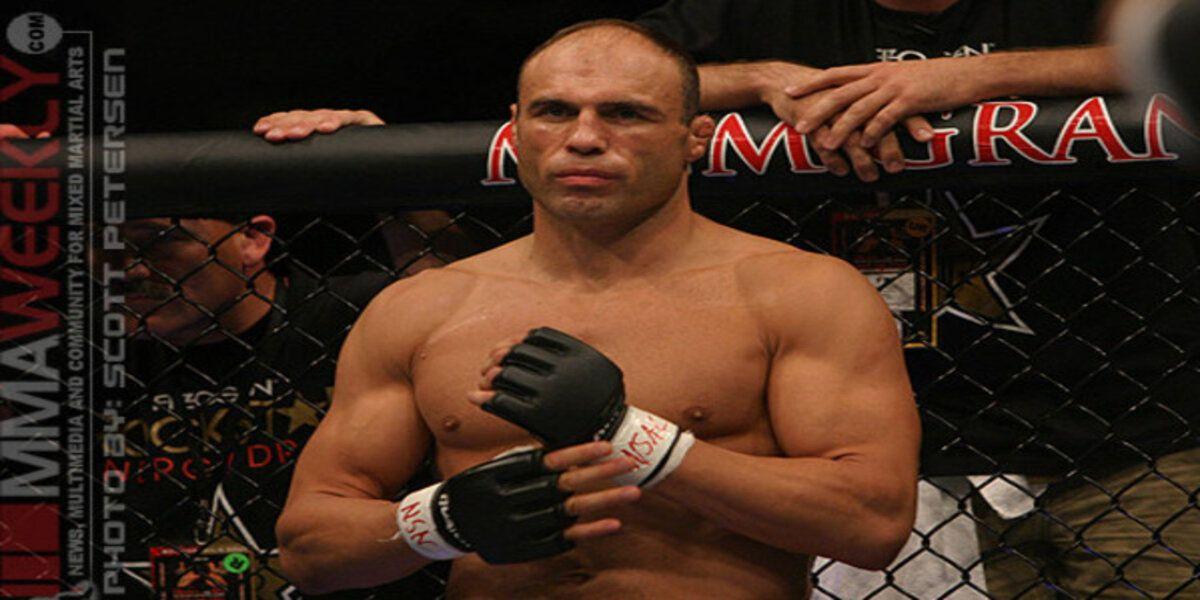 Photo Credits to: MMAWeekly.com