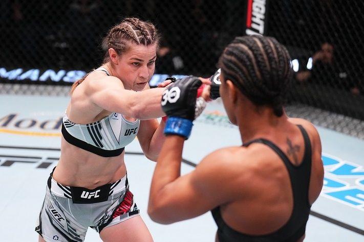 Jasmine Jasudavicius in her win this past weekend against Gabriella Fernandes. Ferandes was the former LFA champ. Photo by Chris Unger, Zuffa LLC.