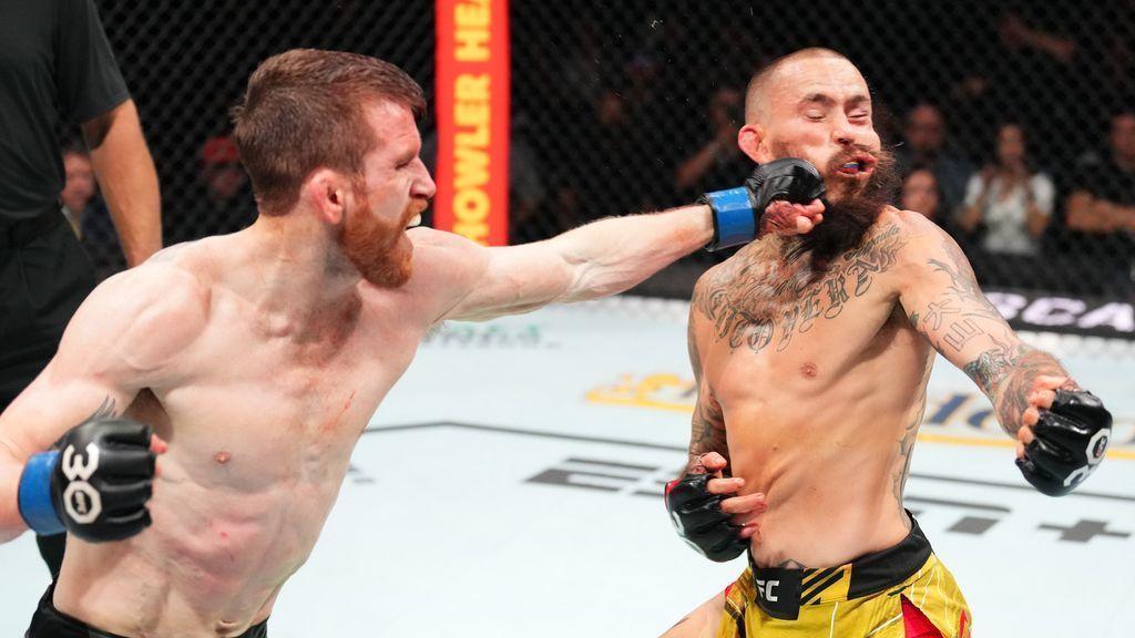 Cory Sandhagen lands a clean jab on Chito Vera. Credit: ESPN.