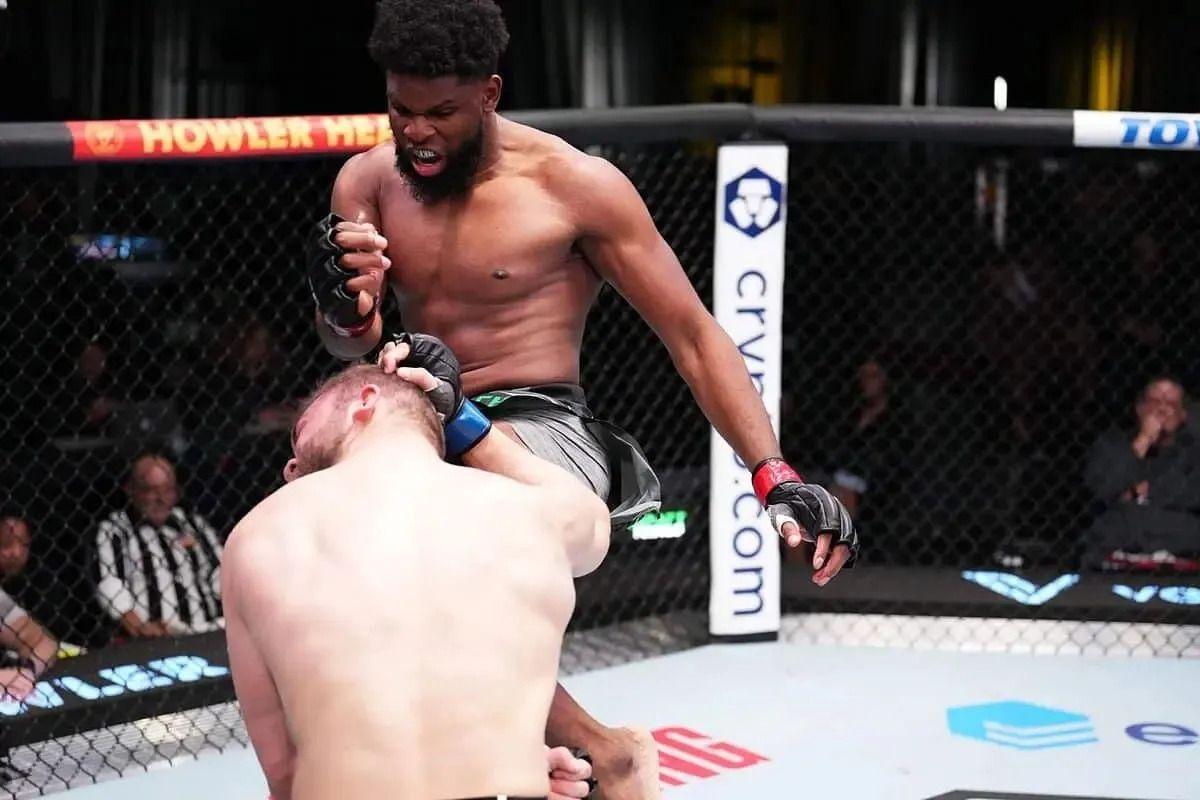 Kennedy Nzechukwu blasts Ion Cutelaba with a brutal knee to the head. Credit: Zuffa LLC.