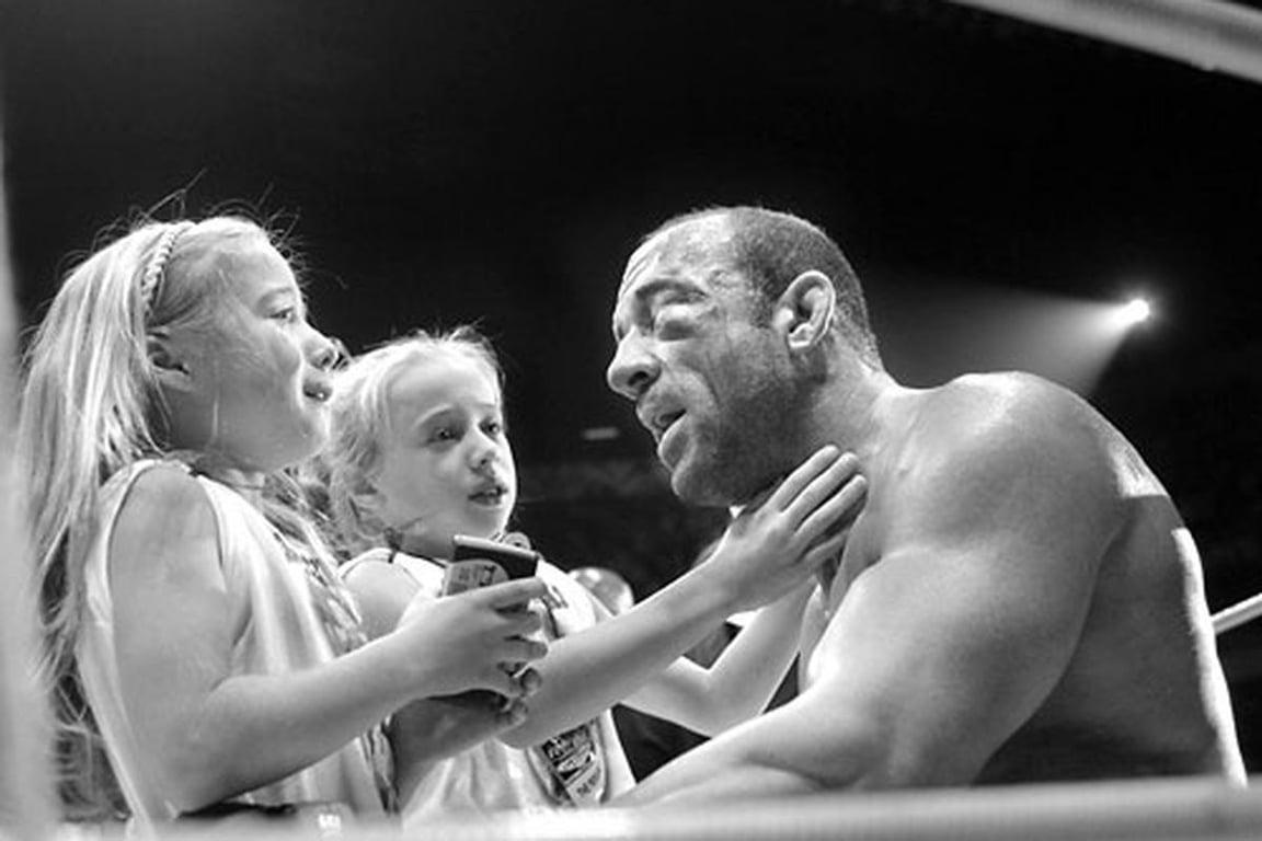 Mark Coleman brings his two daughters into the ring to meet Fedor Emelianenko. Credits to: Zuffa LLC
