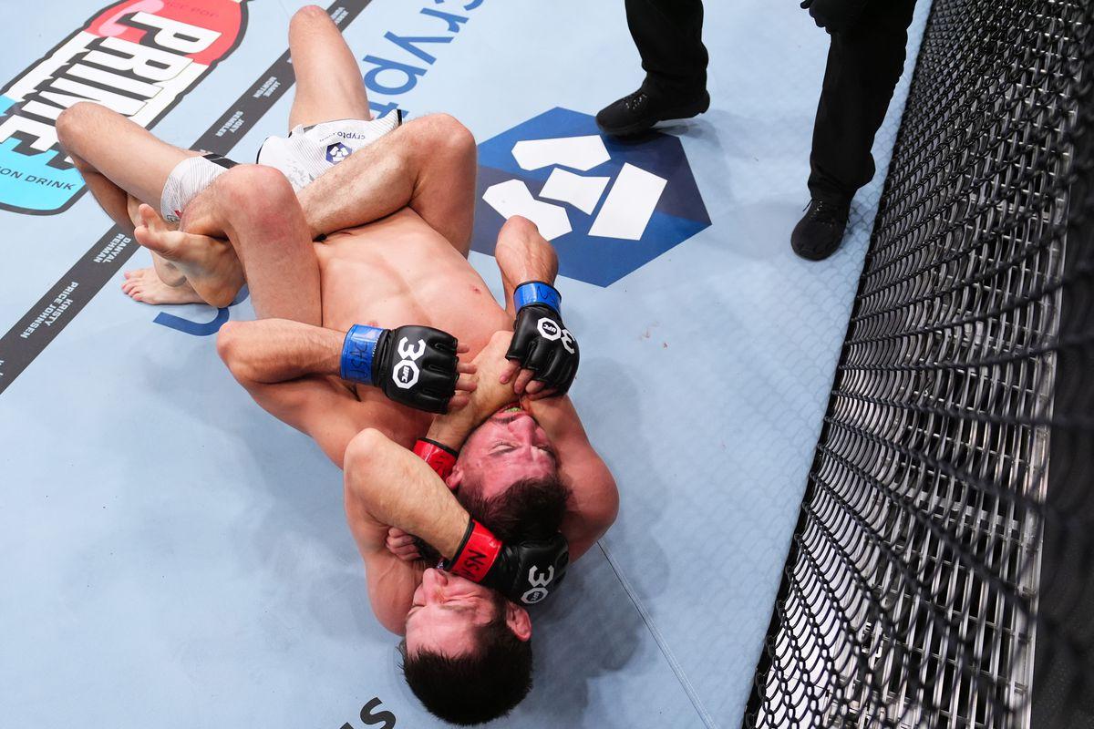Tagir Ulanbekov submits Cody Durden with a rear naked choke. Credit: MMA Fighting.