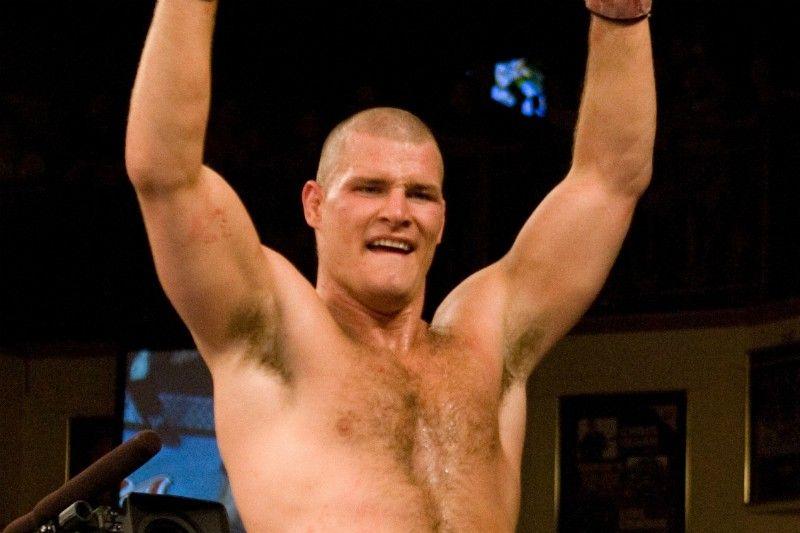 Michael Bisping defeats Josh Haynes to win The Ultimate Fighter. Credits to: Zuffa LLC-Getty Images.