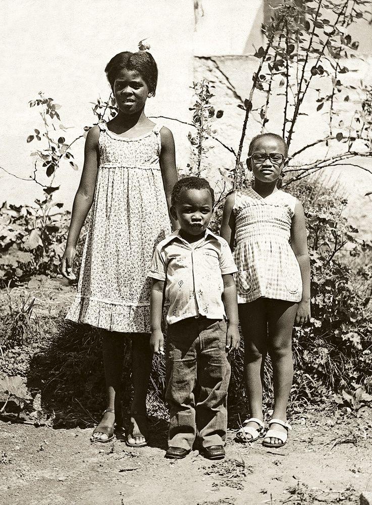 Anderson Silva at age 4, with his cousins. Credit: Silva Family Personal Archive.