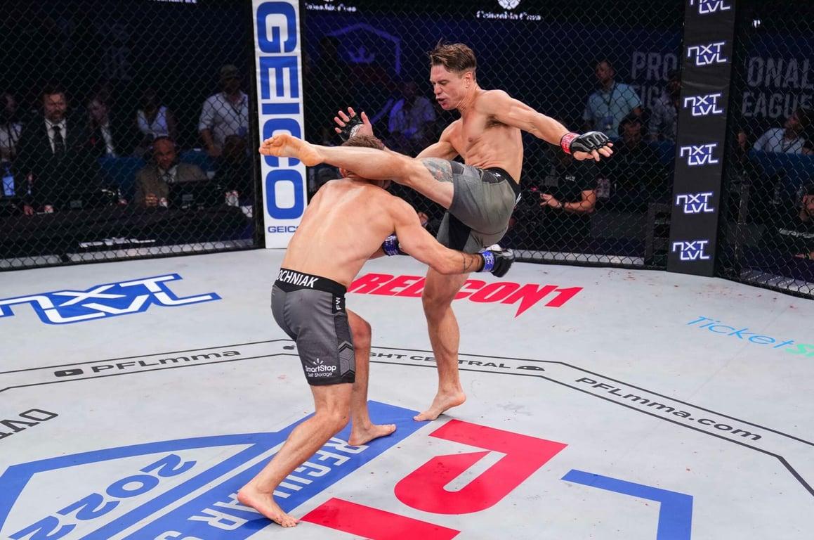 Chris Wade finishes Kely Bochniak with a headkick in round one. Credits to: The PFL