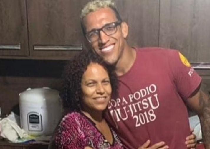 Charles Oliveira with his mother Ozana Oliveira.