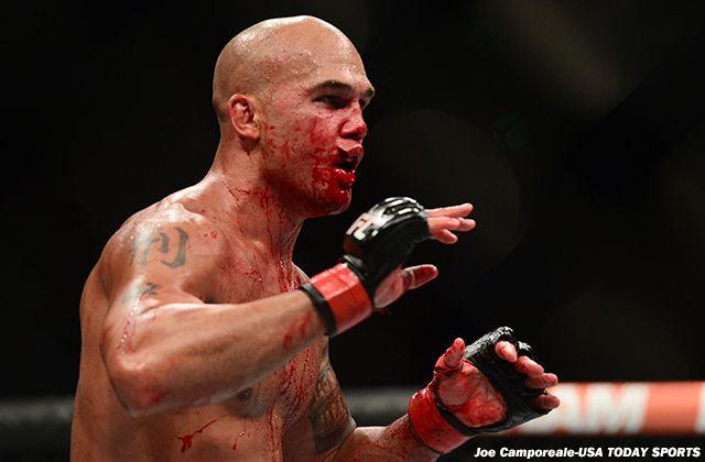 Robbie Lawler during the fight with Rory MacDonald. Credits to: Joe Camporeale, USA TODAY Sports.