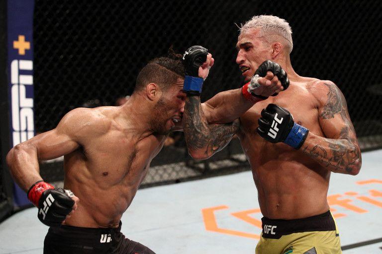 Charles Oliveira during his fight with Kevin Lee. Credit: Buda Mendes/Getty Images