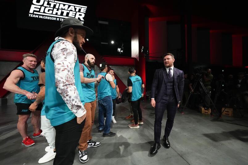 Conor Mcgregor welcoming his all-prospect team. Credits to: Chris Unger - Zuffa LLC.