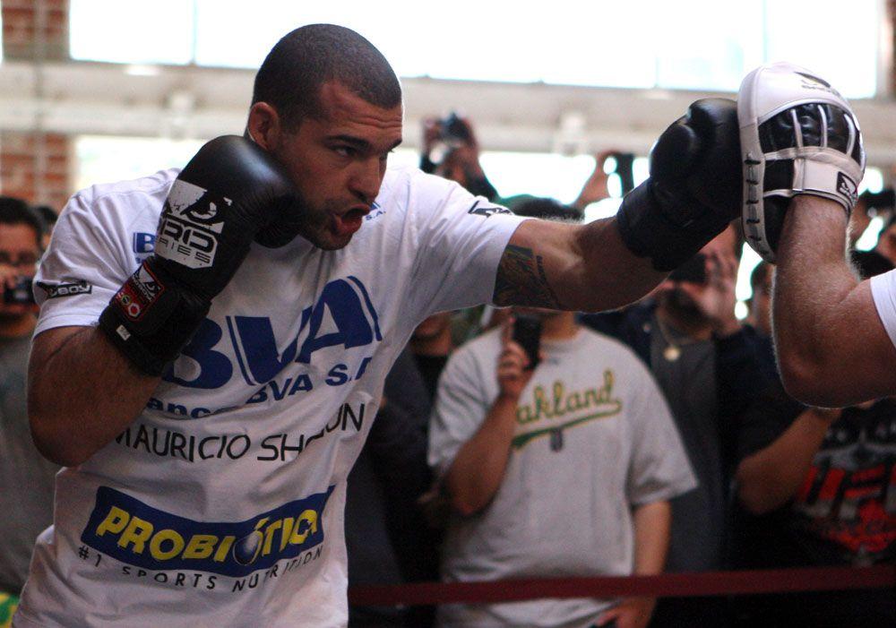 Mauricio Rua training at Universidade Da Luta in 2011. Credits to: Thomas Gerbasi - UFC.