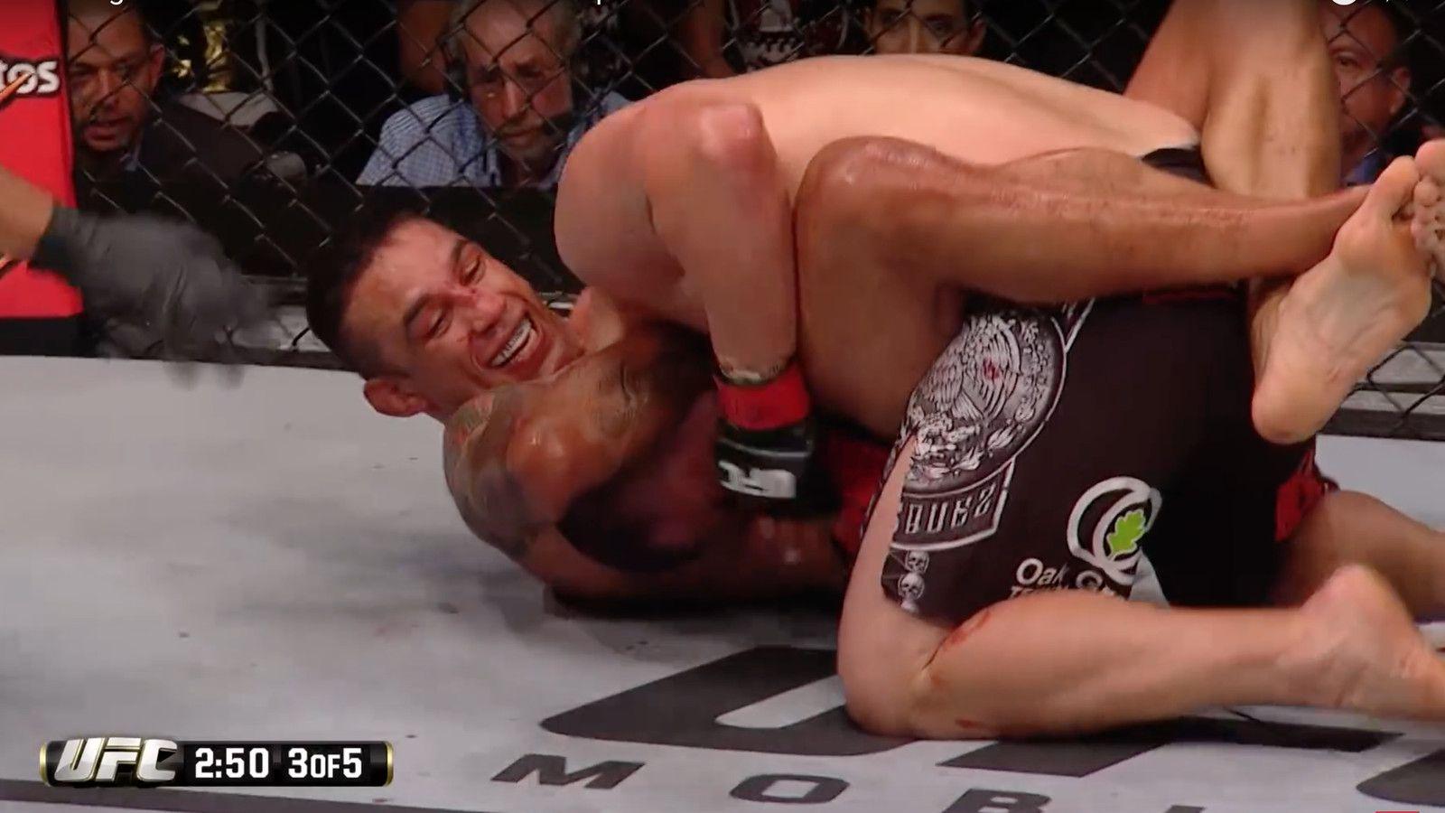Fabricio Werdum submits Cain Velasquez to become the UFC Heavyweight champion. Credit: MMA Fighting.