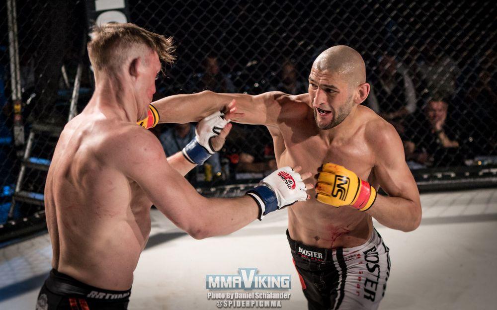 Khamzat Chimaev lands a right hand against Gard Olve Sagen. Daniel Schalander - MMA Viking