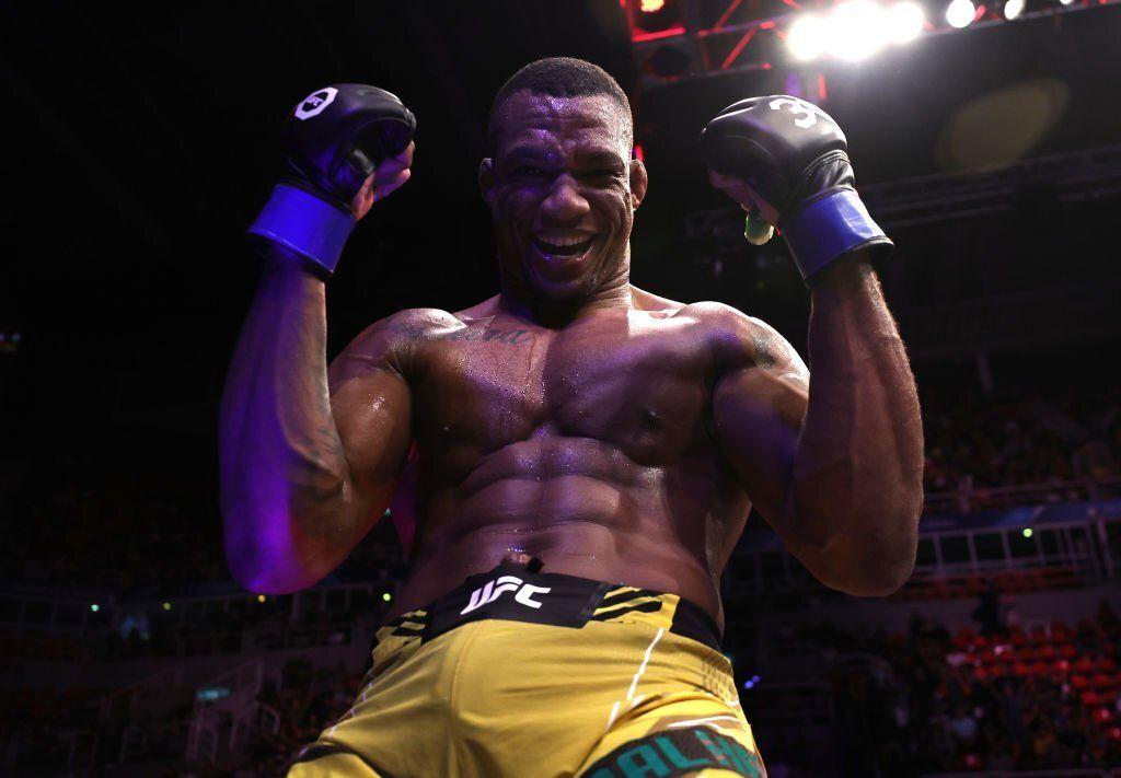 Jailton Almeida celebrates after his win at UFC 283. Credits to: Buda Mendes - Zuffa LLC